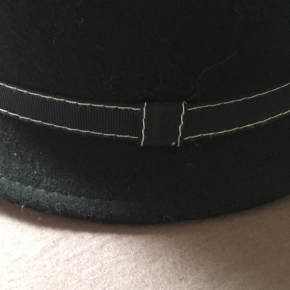 Black hat - Picture 2 of 5